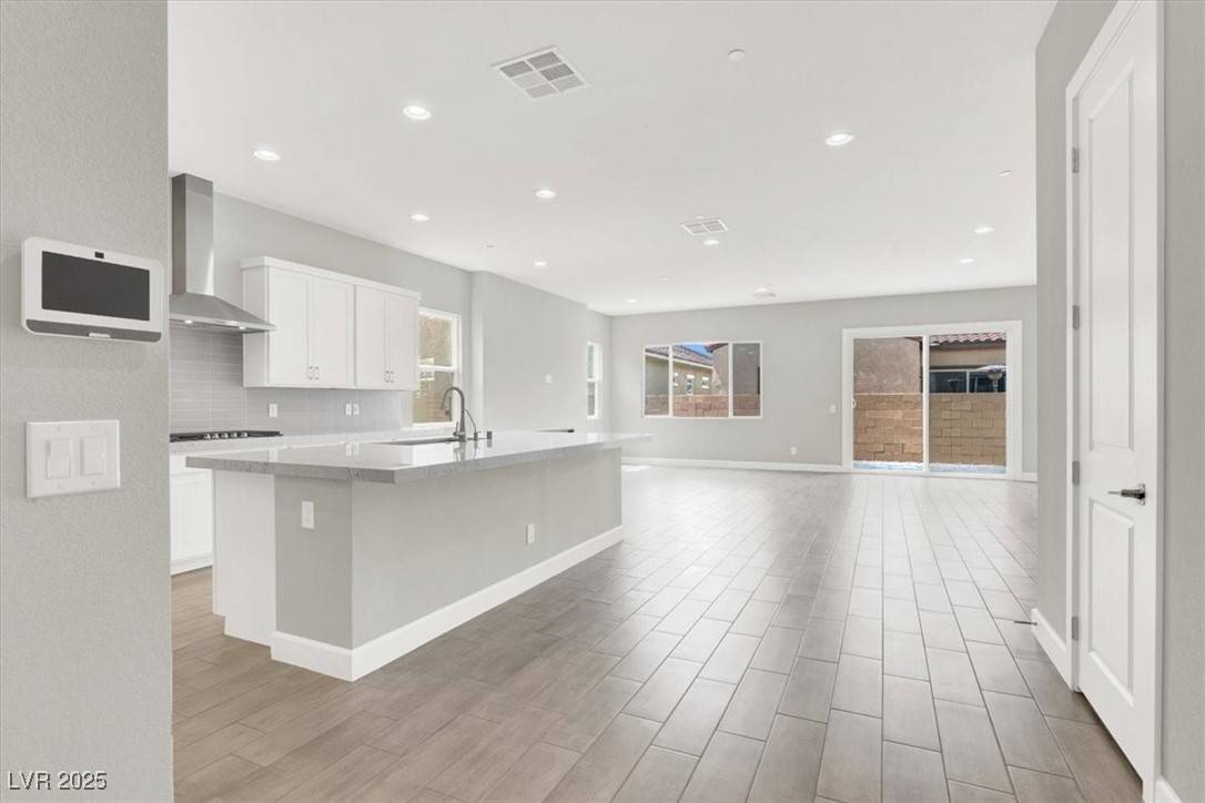 Henderson, NV 89011,851 Klamath Springs ST