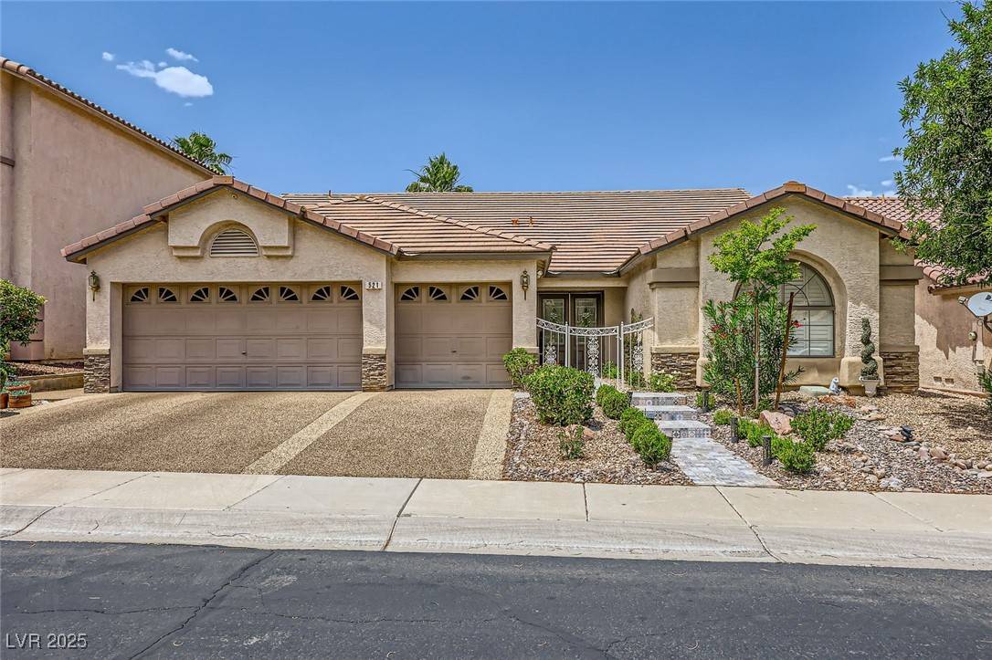 Henderson, NV 89052,521 Dawn Cove DR