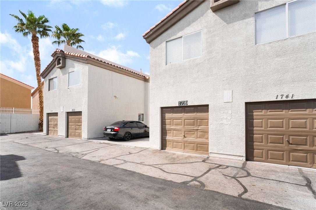 Las Vegas, NV 89115,1739 N Lamont ST