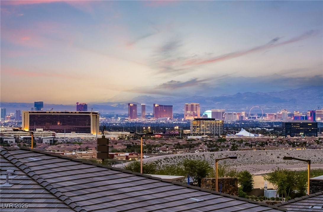 Las Vegas, NV 89138,892 Elmwood Forest LN