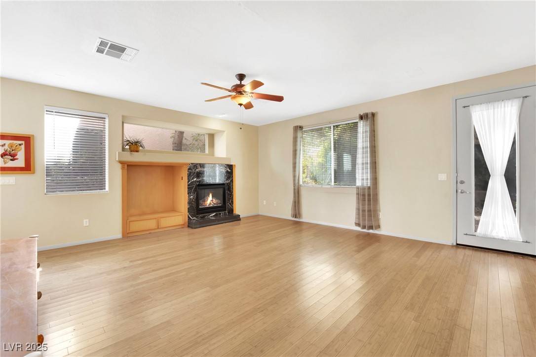 Las Vegas, NV 89148,9261 Bearded Iris AVE