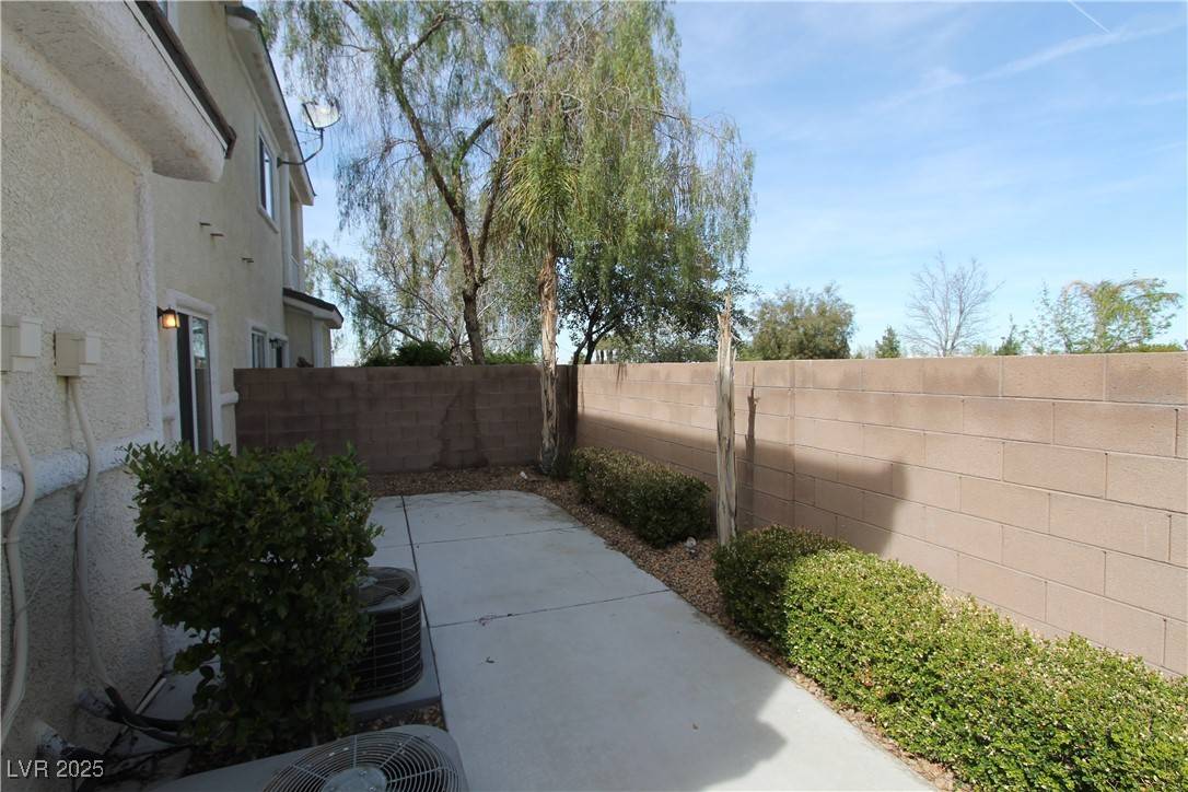 Henderson, NV 89052,2568 Diplomacy Pointe CT