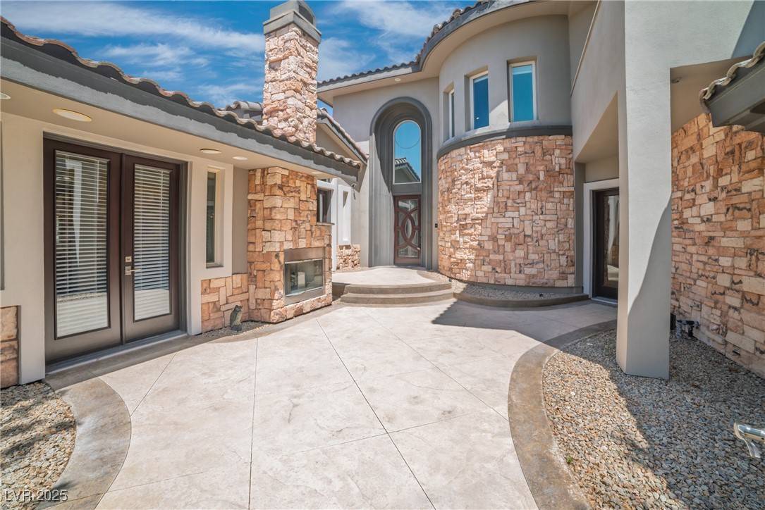 Henderson, NV 89052,16 Bloomfield Hills DR