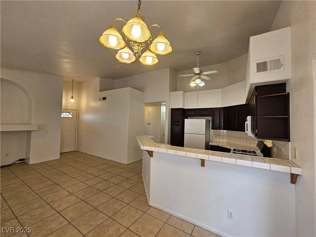 Las Vegas, NV 89118,5225 W Reno AVE #215
