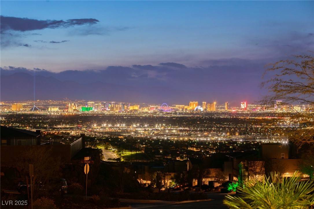 Henderson, NV 89012,286 Shaded Canyon DR