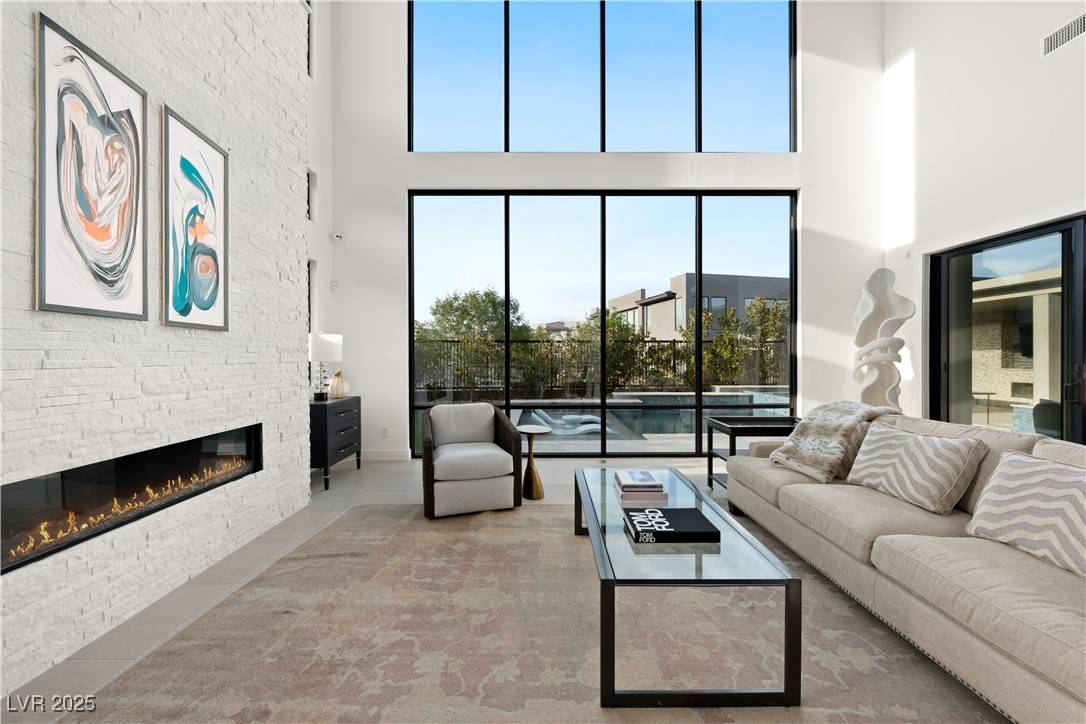 Las Vegas, NV 89135,10756 STEEL RIDGE CT