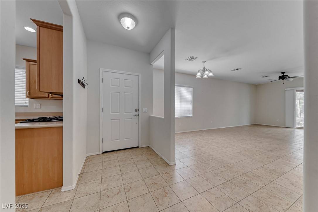 Las Vegas, NV 89122,6116 Tokara AVE