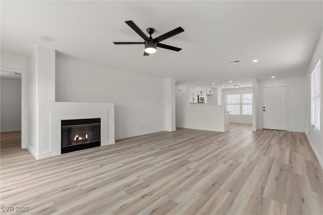 Henderson, NV 89011,884 Adobe Flat DR