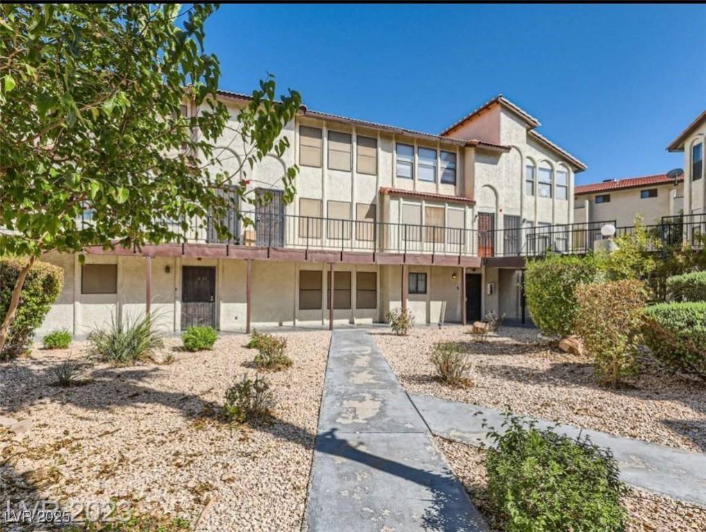 Las Vegas, NV 89169,2080 Karen AVE #34