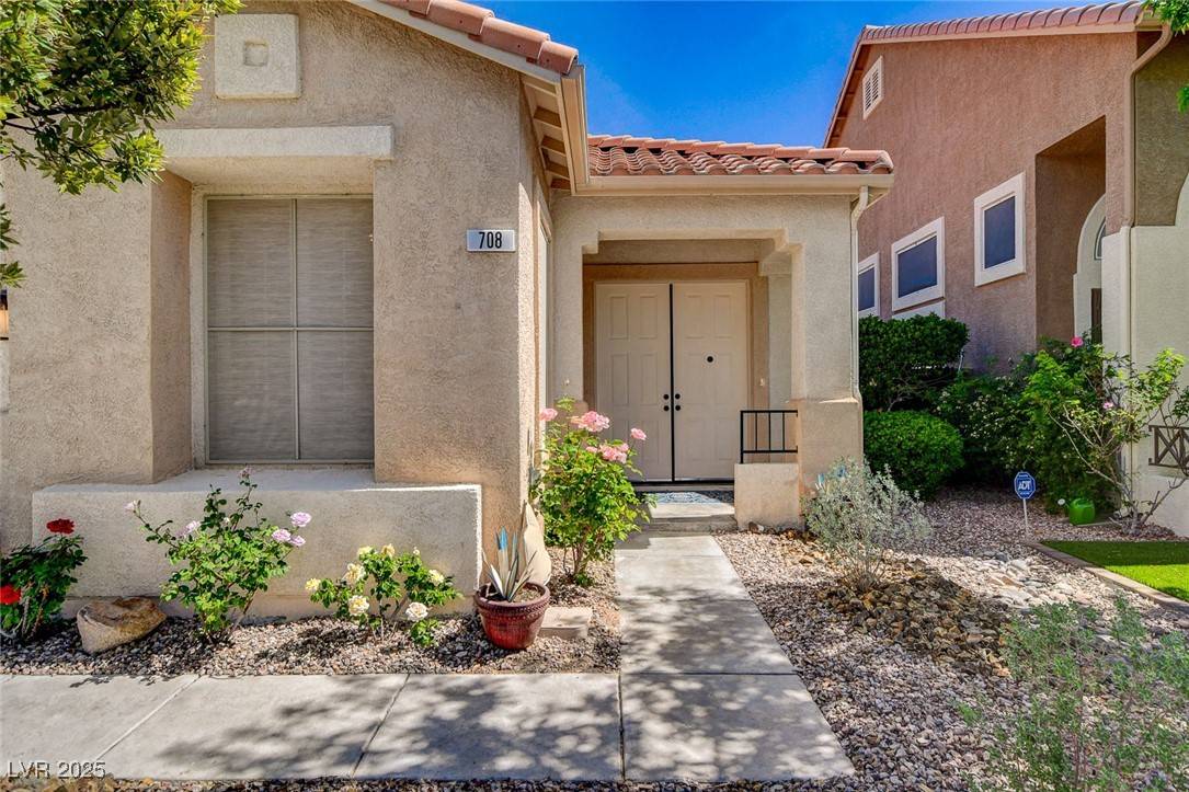 Las Vegas, NV 89144,708 Canterbury Cross PL