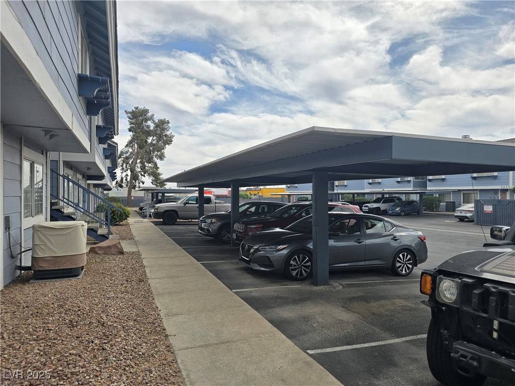 Las Vegas, NV 89122,5419 Centurion CT #102