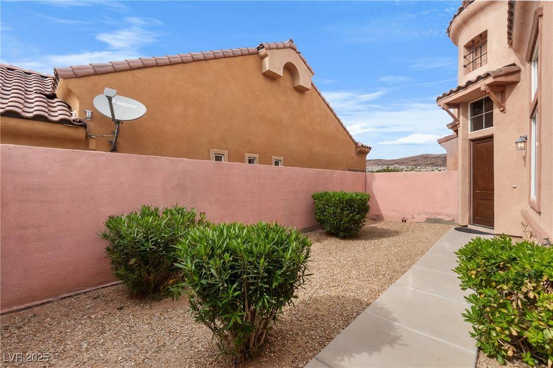 Henderson, NV 89011,1111 Casa Palermo CIR