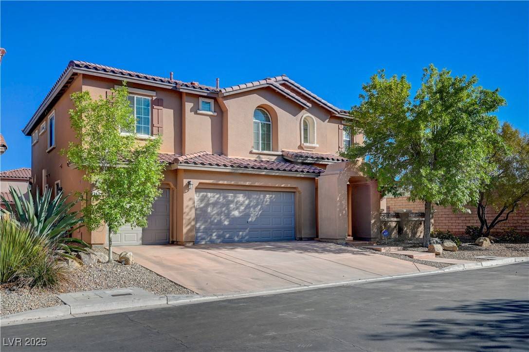 Las Vegas, NV 89138,960 White Feather LN