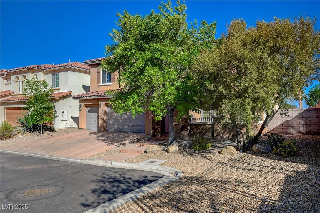 Las Vegas, NV 89138,960 White Feather LN