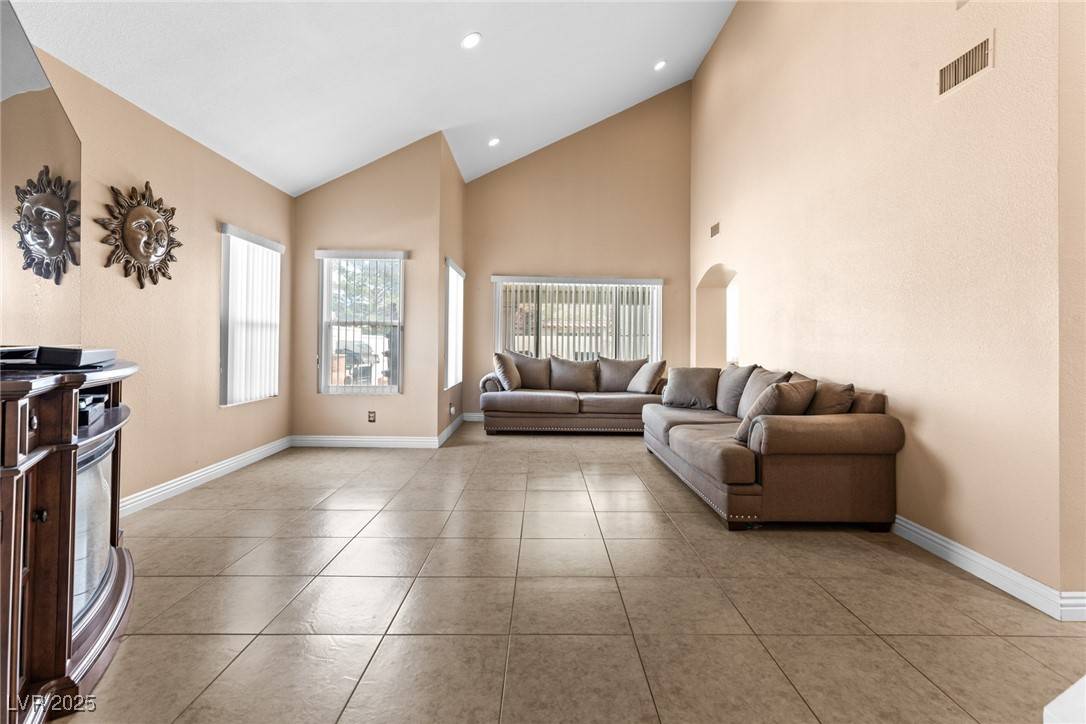 Henderson, NV 89074,94 Fantasia LN