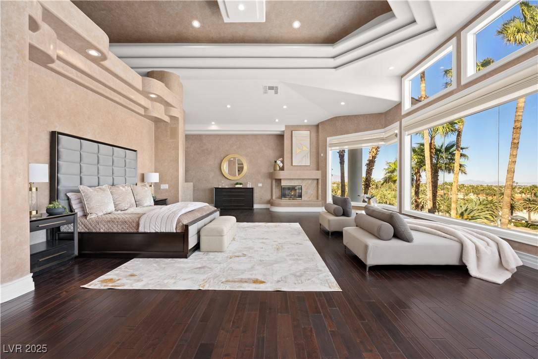 Las Vegas, NV 89148,5020 Spanish Heights DR