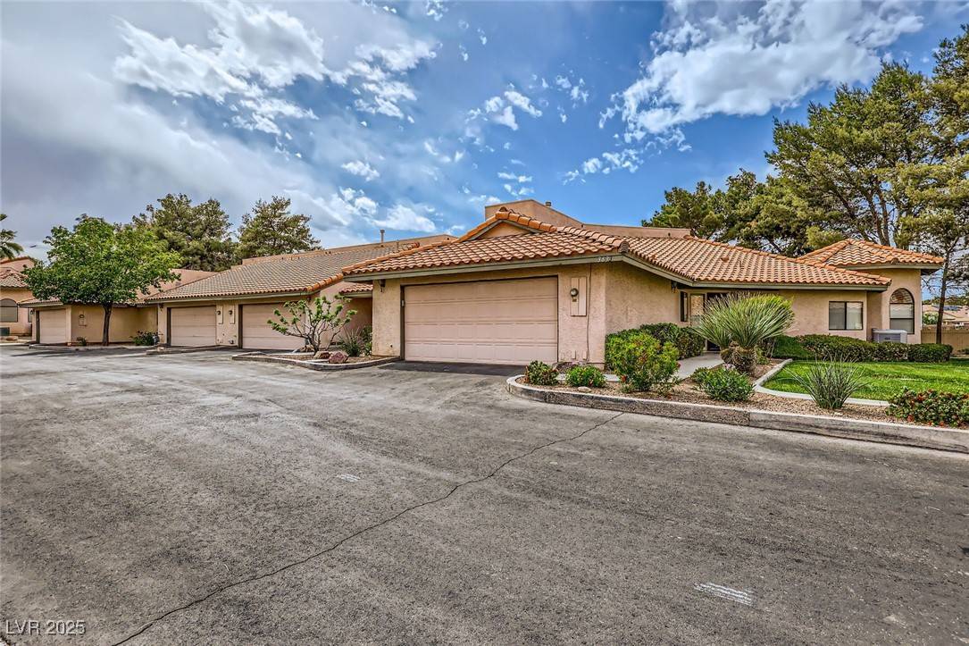Las Vegas, NV 89121,3637 Laguna Del Sol DR