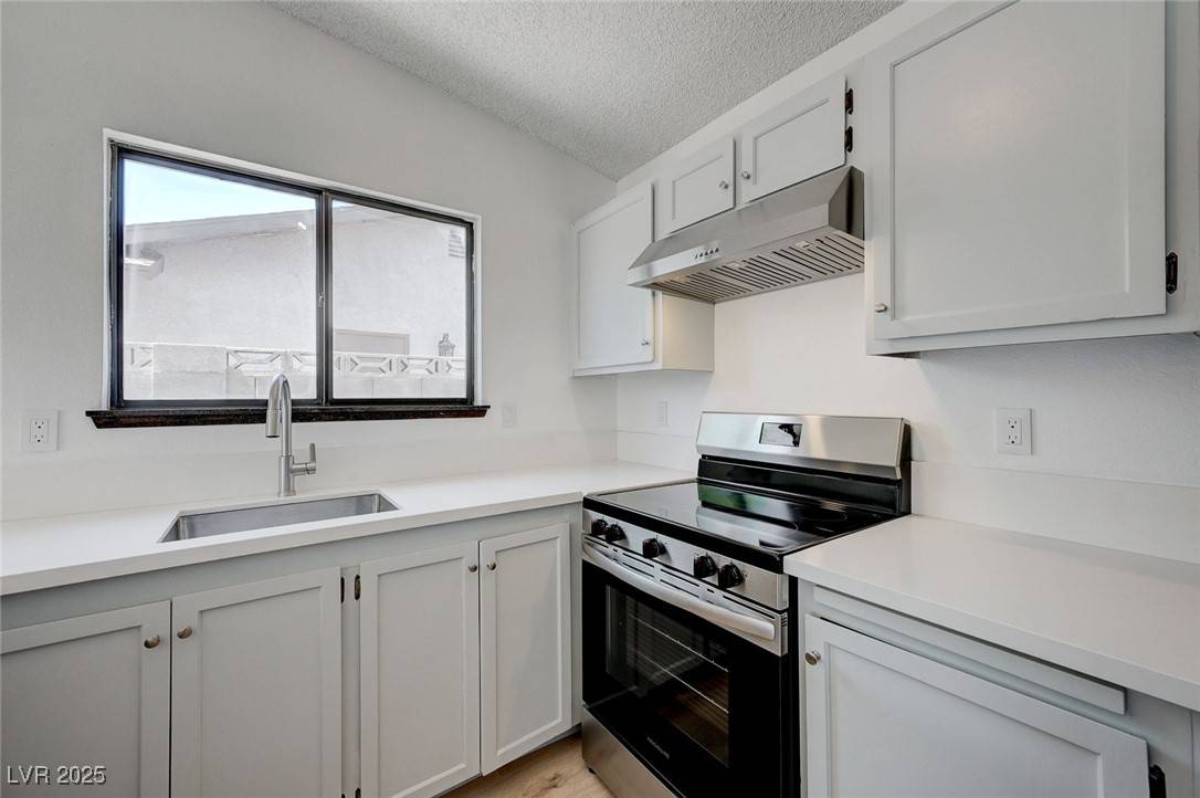Henderson, NV 89014,3158 High View DR