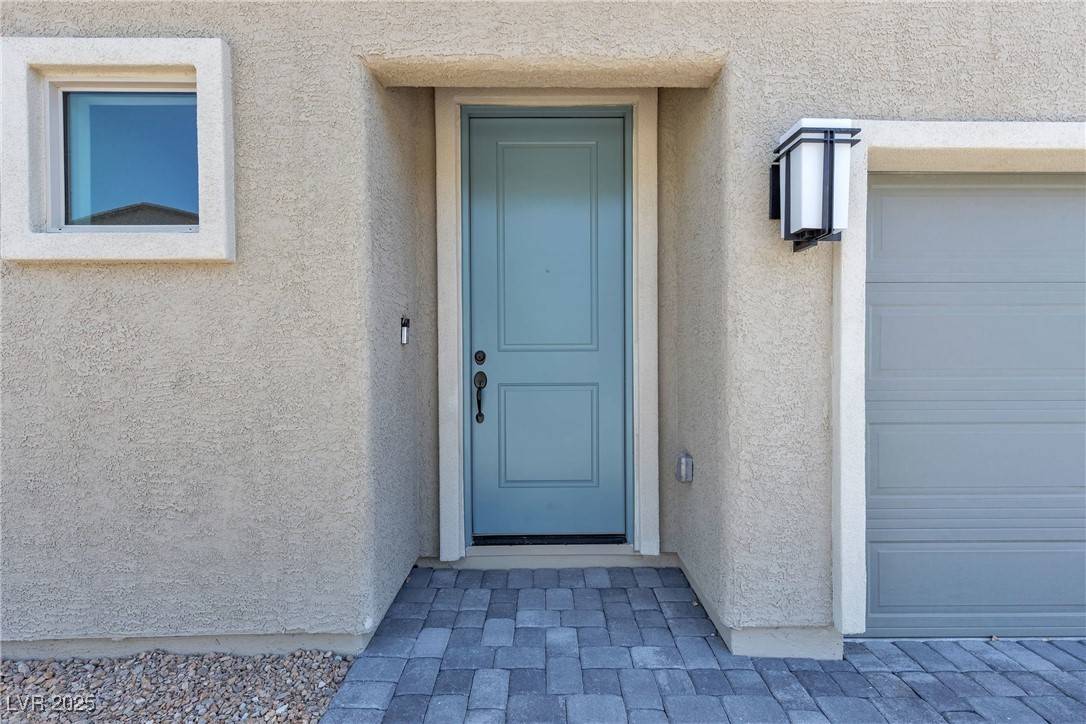 Las Vegas, NV 89113,5678 Spring Trellis ST