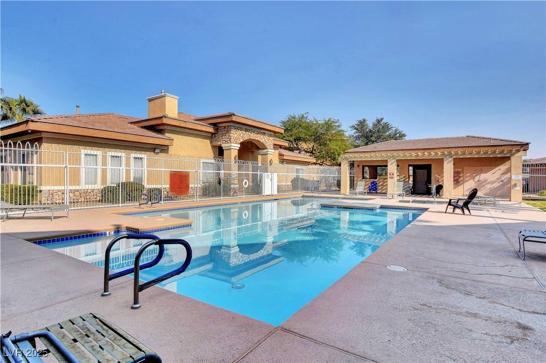 Henderson, NV 89011,833 Aspen Peak LOOP #1026