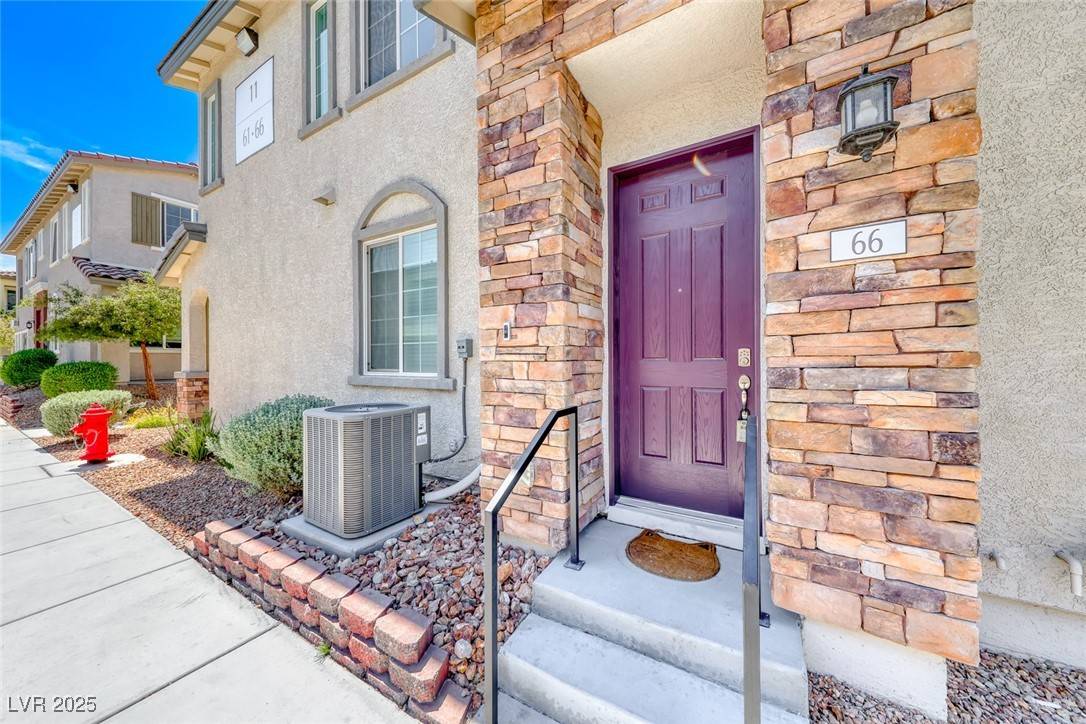 Las Vegas, NV 89183,20 Barbara LN #66
