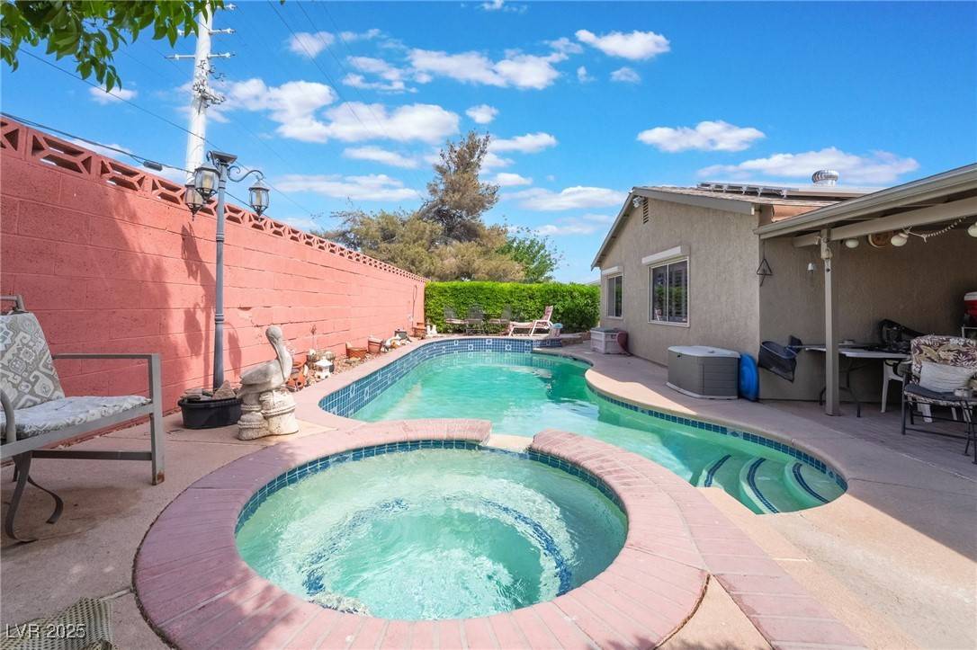 Las Vegas, NV 89147,7250 Clearwater CIR