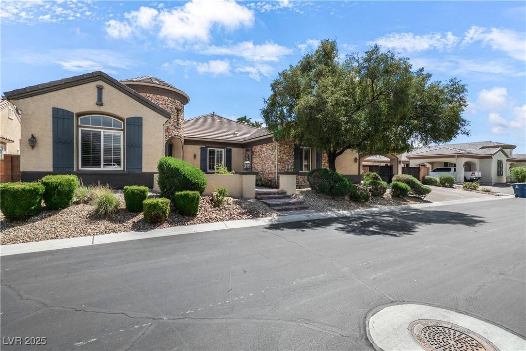 Las Vegas, NV 89131,6524 Convinto ST