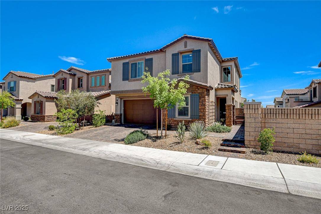 Las Vegas, NV 89166,8136 Skye Vineyard DR