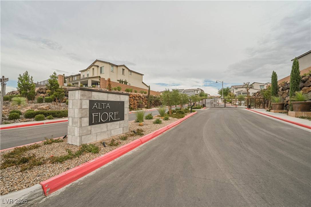 Henderson, NV 89011,35 Flora Sagio AVE
