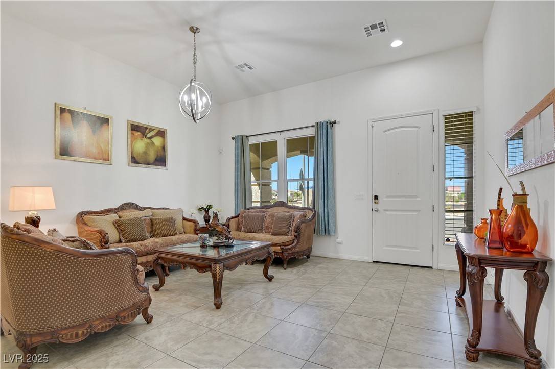 Las Vegas, NV 89141,5529 W Jo Rae AVE