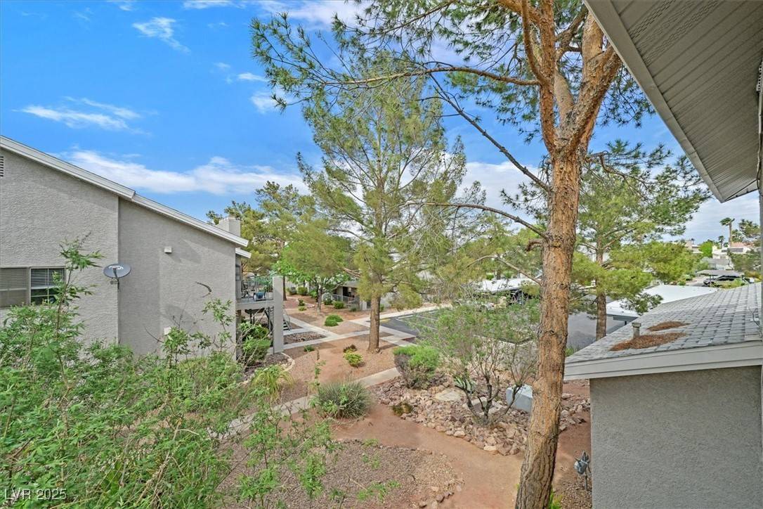 Henderson, NV 89074,2819 Bluebonnet DR #6
