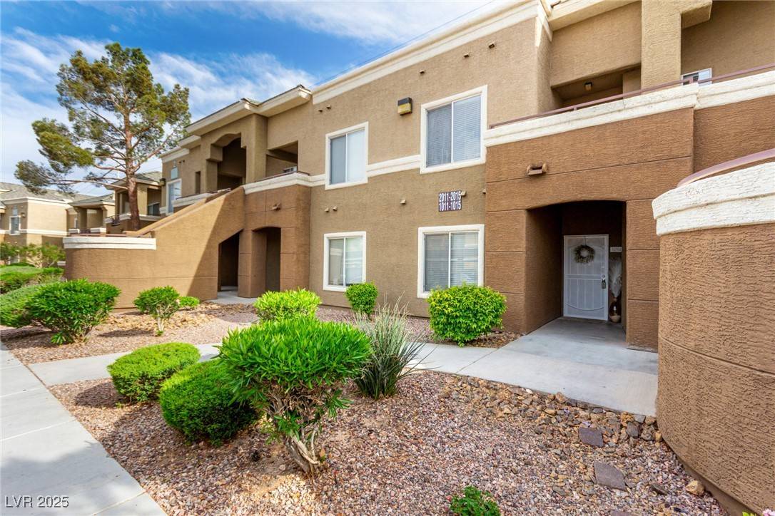 Las Vegas, NV 89113,8070 W Russell RD #1014