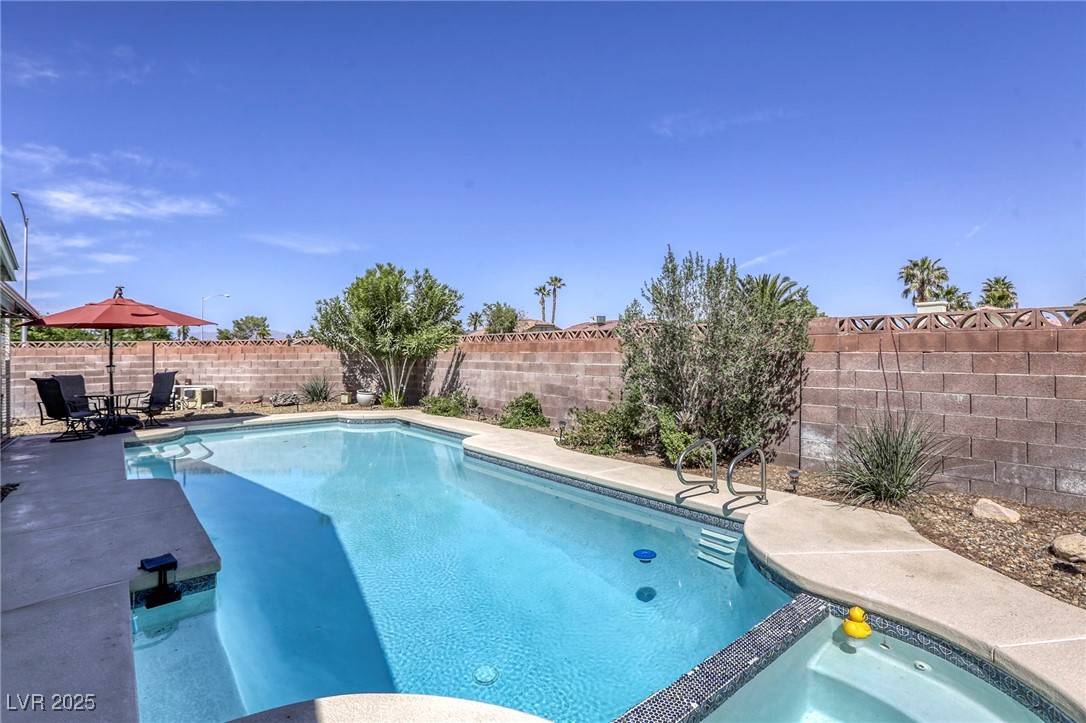 Las Vegas, NV 89103,3908 Duero WAY