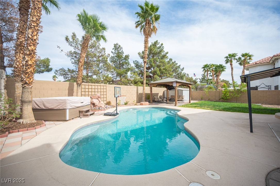 Henderson, NV 89074,220 Hollyfern ST
