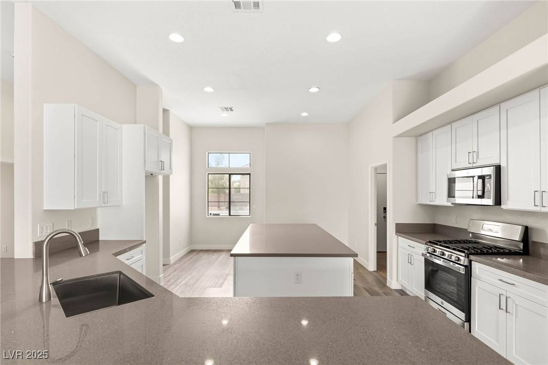 North Las Vegas, NV 89086,6512 N Bruce ST