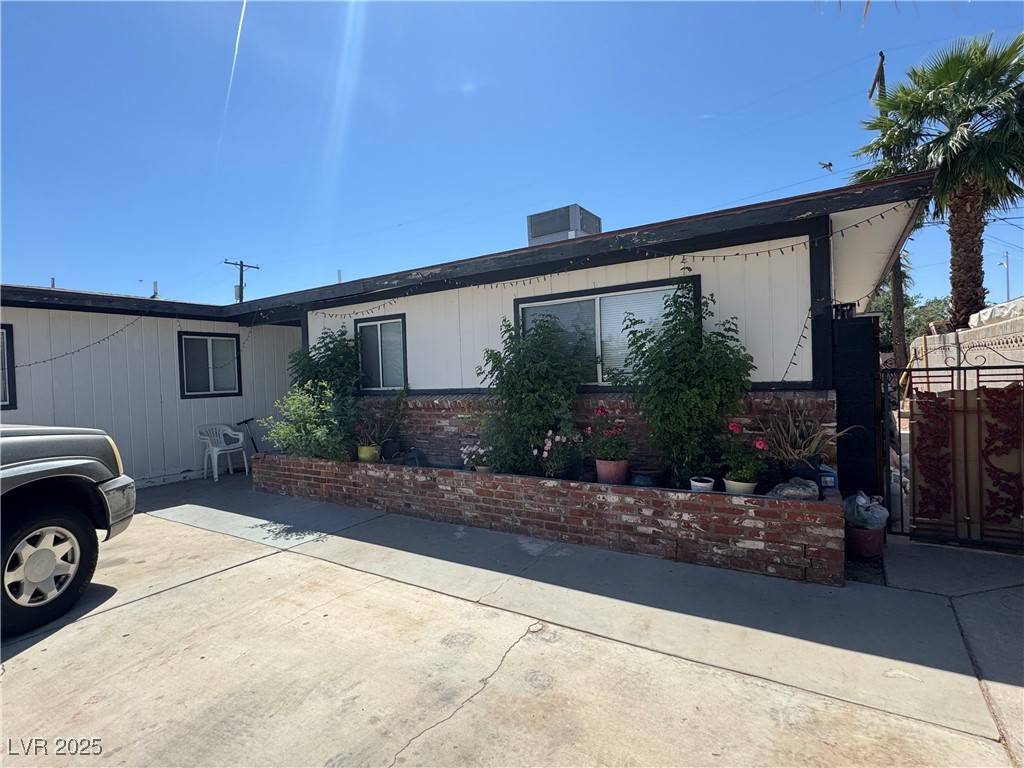 Las Vegas, NV 89107,6117 Cromwell CIR