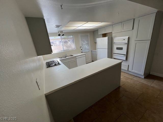 Las Vegas, NV 89121,2938 Karen AVE #1