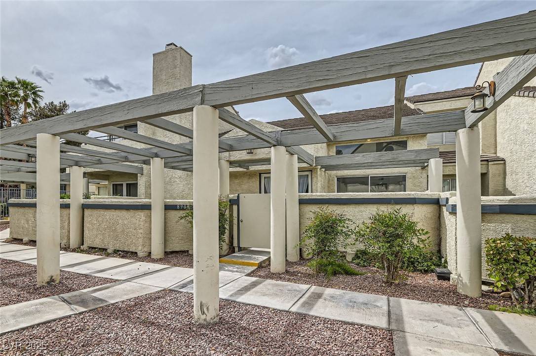 Las Vegas, NV 89117,8909 Antioch WAY