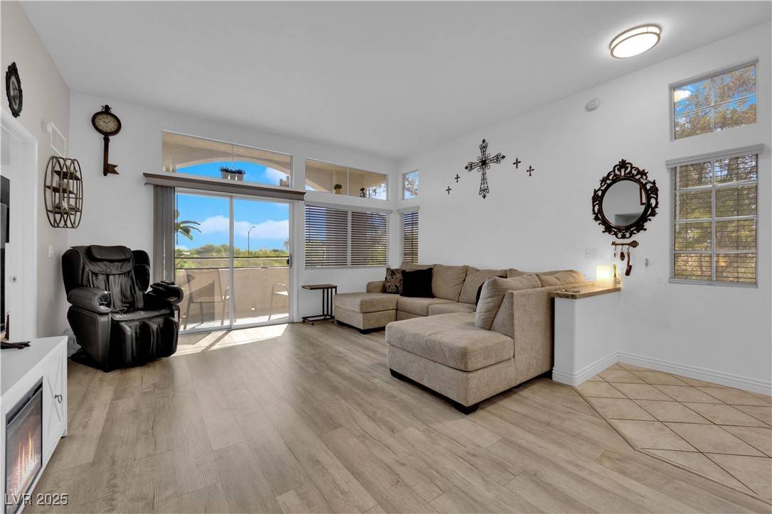 Las Vegas, NV 89128,3125 N Buffalo DR #2103