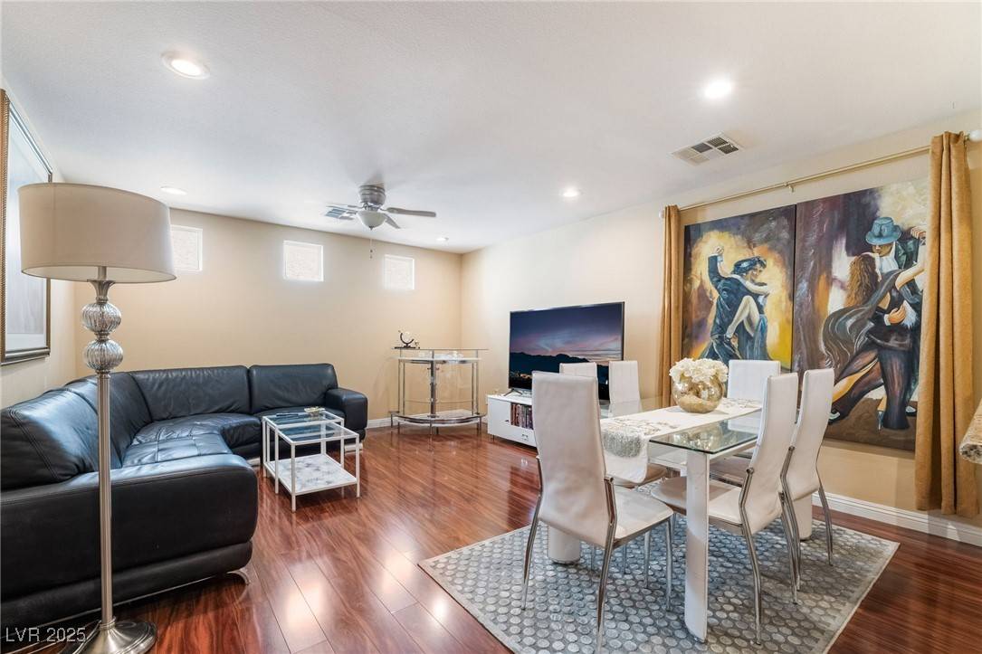 Las Vegas, NV 89139,6686 Catoctin AVE
