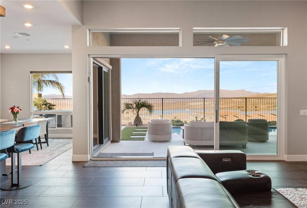 Henderson, NV 89011,36 Thorn Creek ST