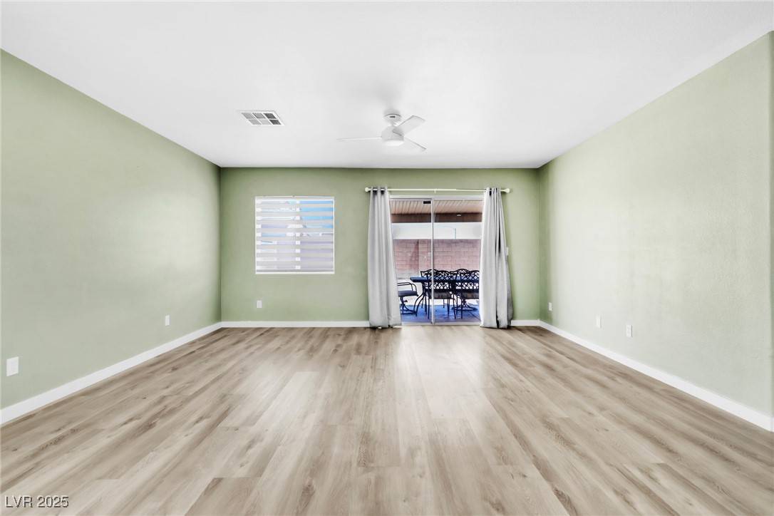 North Las Vegas, NV 89031,5332 Hadley CT