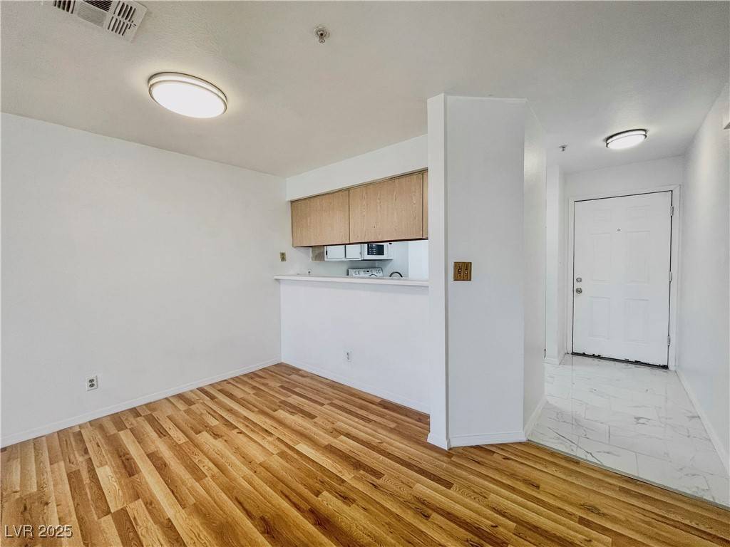 Laughlin, NV 89029,2044 Mesquite LN #202
