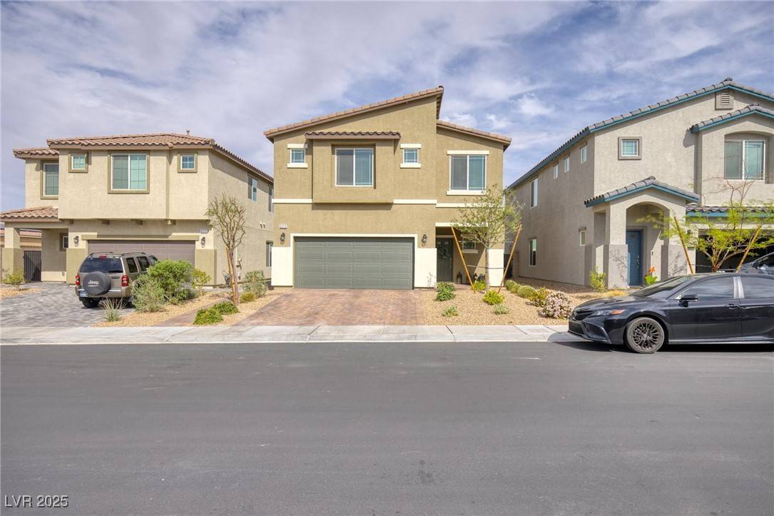 Las Vegas, NV 89113,8316 Gold River CT