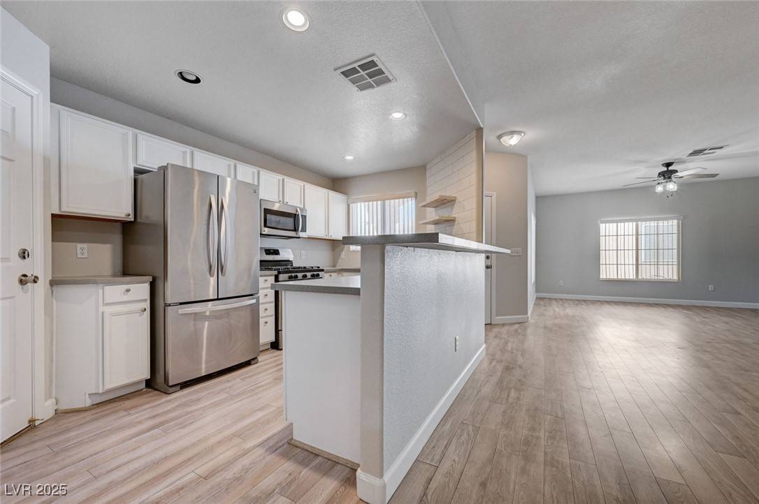 North Las Vegas, NV 89031,4716 Cohiba WAY