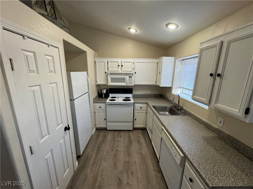 Las Vegas, NV 89122,5320 Portavilla CT #203