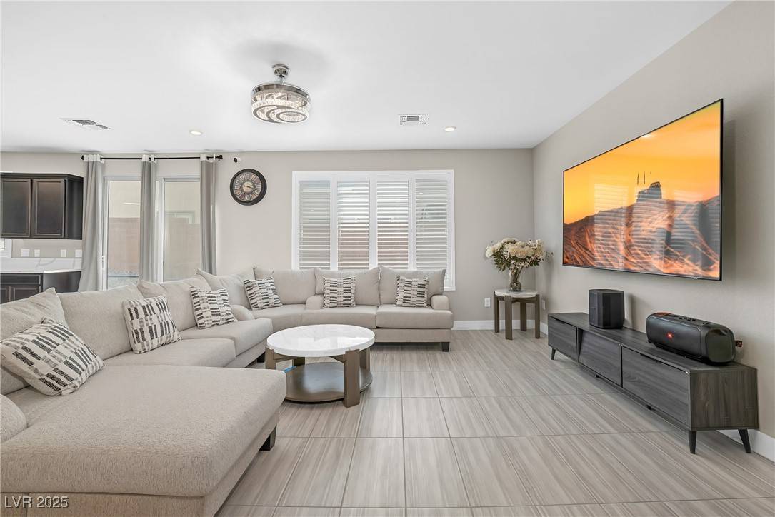 Las Vegas, NV 89141,10189 Magnolia Creek ST