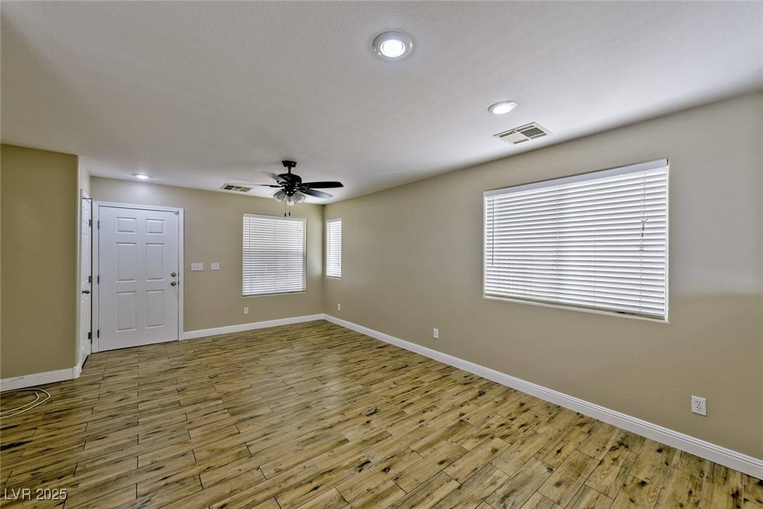 Las Vegas, NV 89183,1149 Blue Magenta AVE