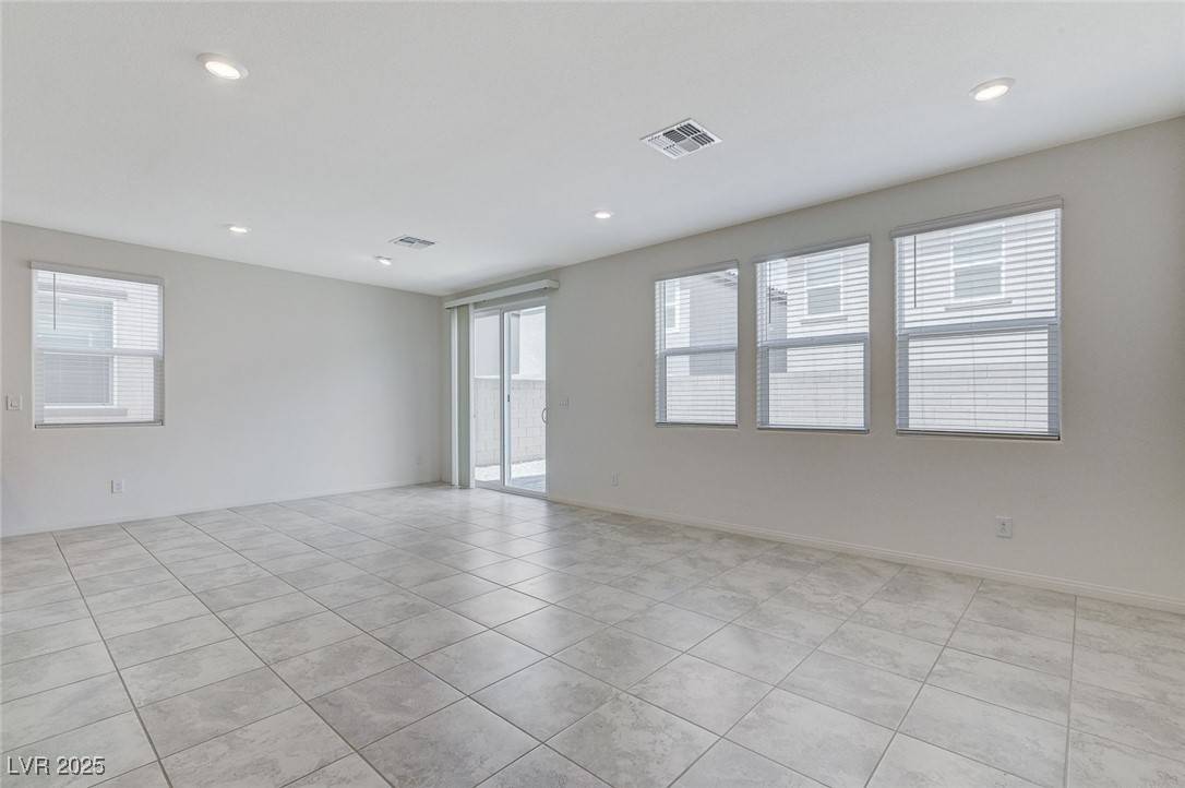 Las Vegas, NV 89113,7006 Sylmar AVE