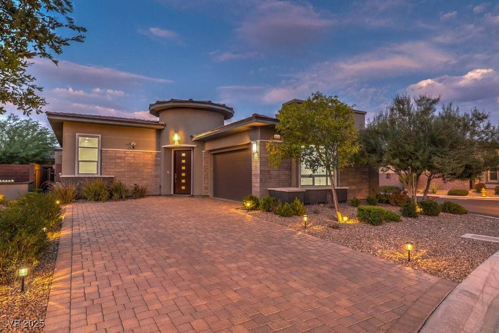 Las Vegas, NV 89148,9928 Regency Square AVE